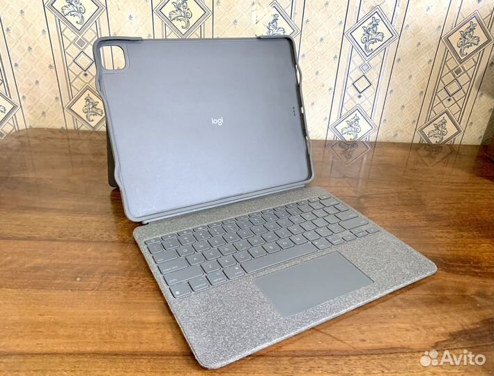 Чехол клавиатура Logitech touch для iPad Pro 12.9