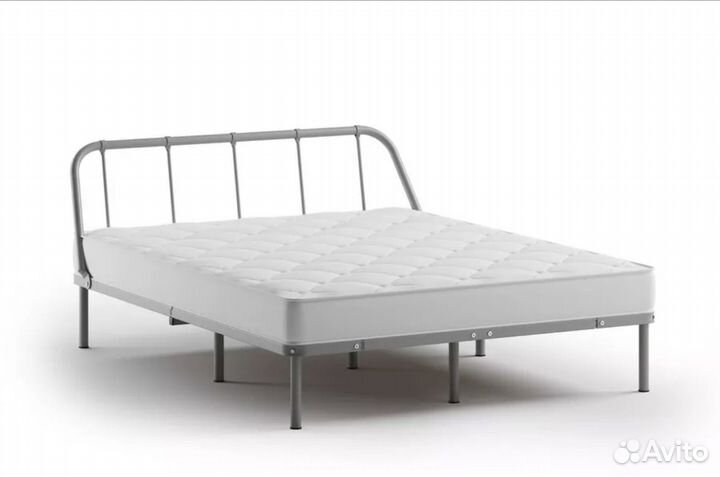 Кровать с матрасом 140*200