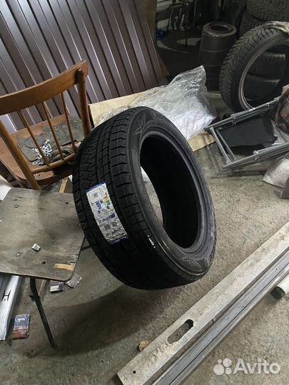 Triangle PL02 265/50 R19