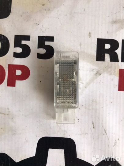 Плафон подсветки салона Vw Passat Cc B6 2.0 TSI