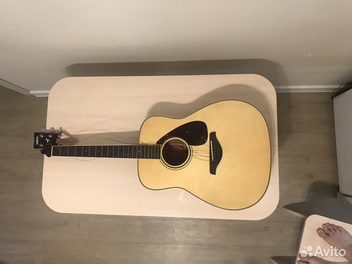 Акустическая гитара (сломан гриф)