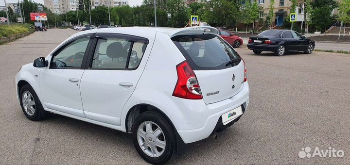 Renault Sandero 1.6 AT, 2011, 87 000 км