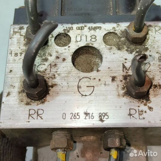 Насос ABS на Honda Civic EU7 D14Z6