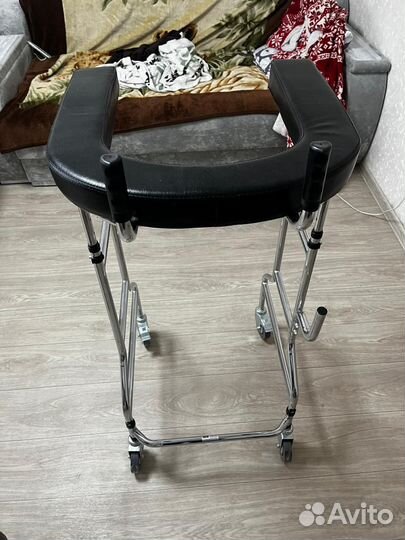 Ходунки для взрослых инвалидов