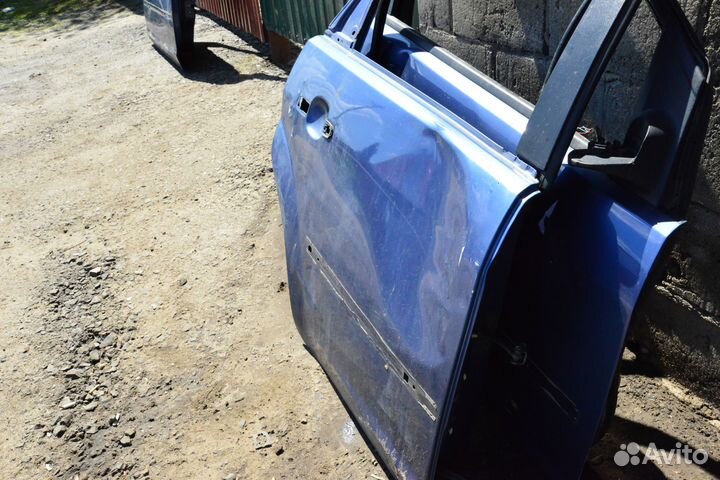 Дверь задняя правая Ford Focus 2 под ремонт
