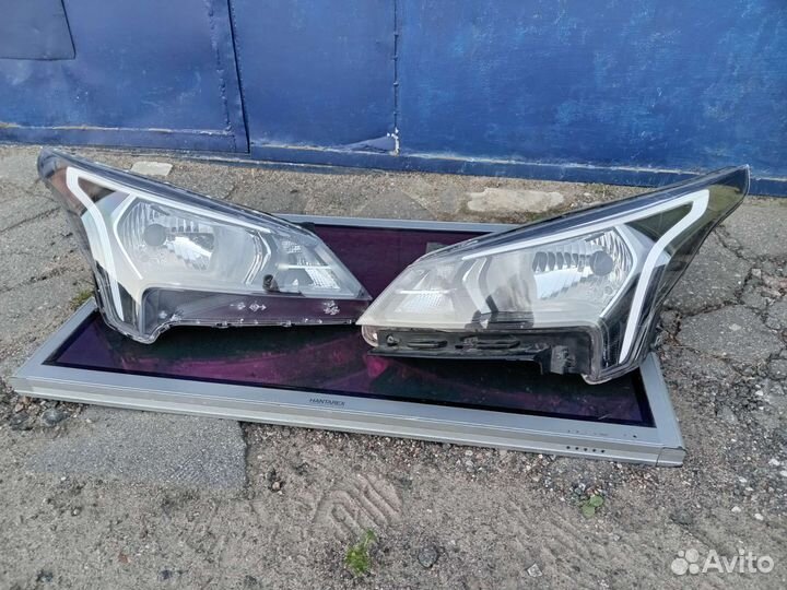 Фара правая Kia Rio 4 рестайлинг оригинал