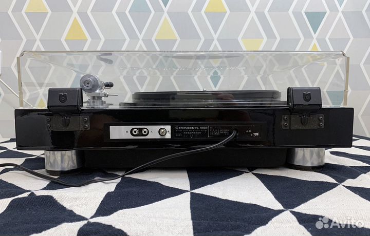 Pioneer PL-1800 проигрыватель винила