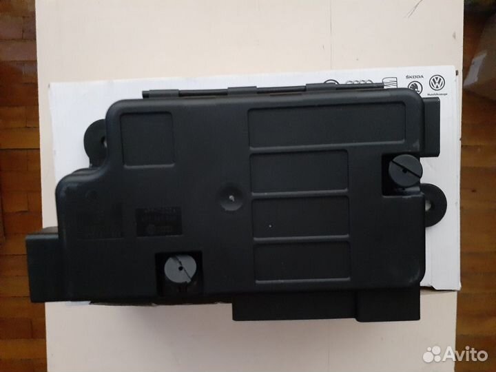 Блок предохранителей VW touareg audi 8PO937548