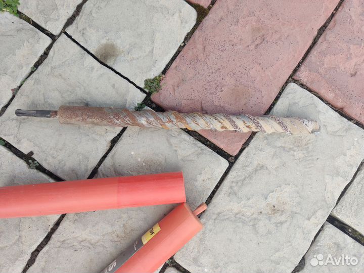 Бур по бетону 17