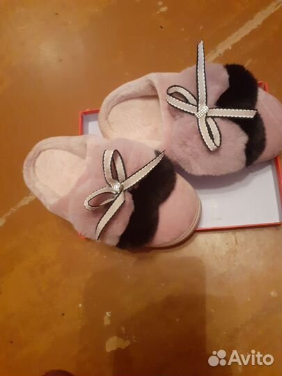 Женские домашние тапочки