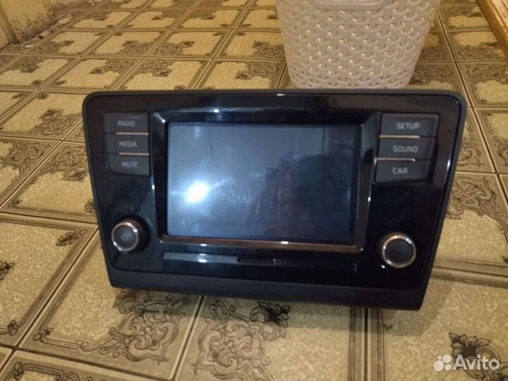 Продам автомагнитолу Skoda rapid swing 3