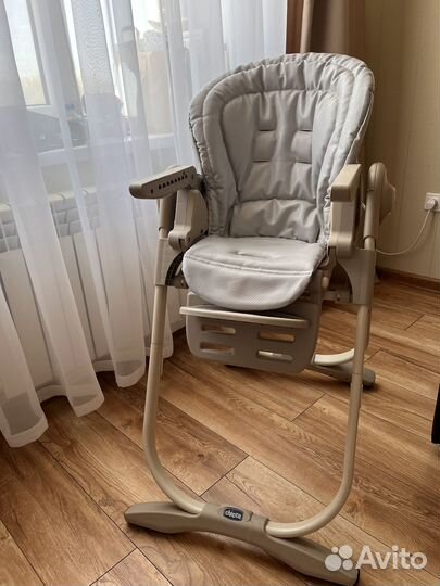 Стульчик для кормления Сhico