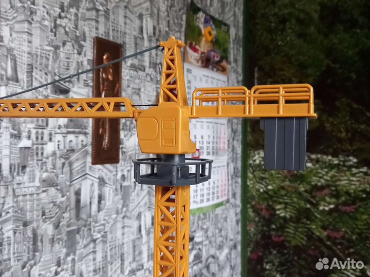 Башенный кран игрушка
