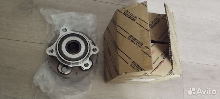 Ступица колеса переднего Toyota Camry 70 17