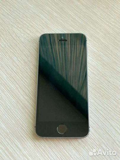 Телефон iPhone 5s