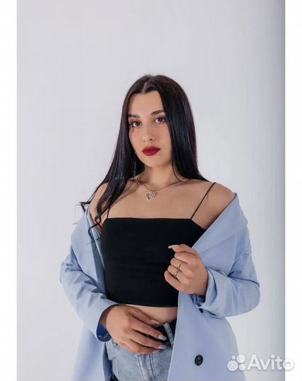 Топ на тонких бретелях новый