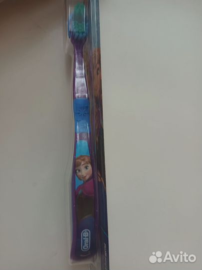 Детская зубная щетка Oral-B