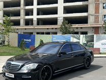 Mercedes-Benz S-класс 5.5 AT, 2006, 218 926 км, с пробегом, цена 1 050 000 руб.