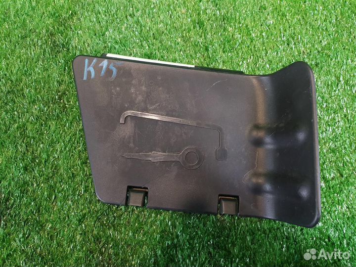 Крышка обшивки багажника правая Peugeot 307 (3H)