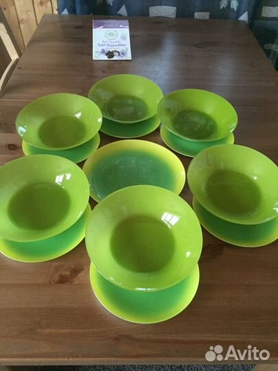 Набор столовой посуды 13 предметов,чайник зелёный