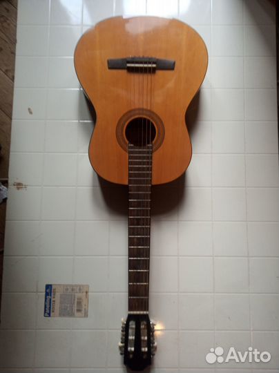 Акустическая гитара