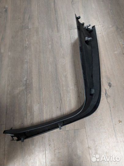 Обшивка двери багажника задняя правая Mercedes Gl