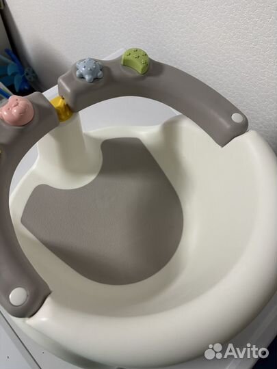 Стульчик для купания kidfinity