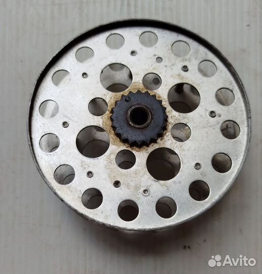 Катушка рыболовная СССР