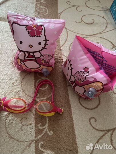 Детские очки для плавания и нарукавники