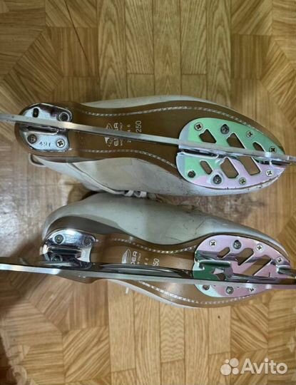 Фигурные коньки edea chorus 250