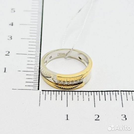 Золотое кольцо с камнем 17р