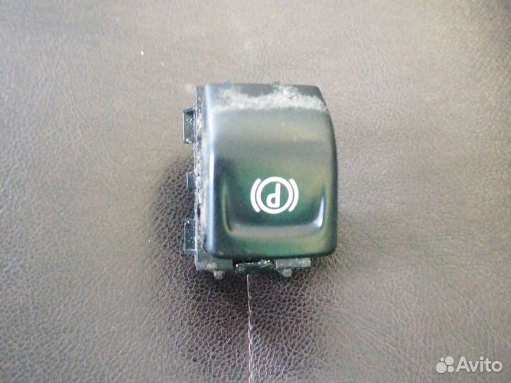 Кнопка стояночного тормоза Opel Astra J