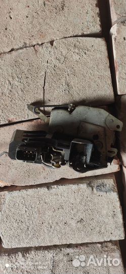 Замок двери е34 рест перед и зад