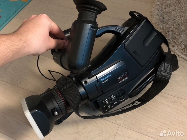 Видеокамера Panasonic MDH1