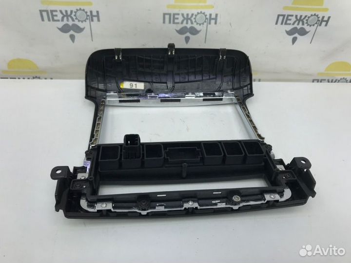 Рамка магнитолы Kia Sorento JC 2.5 D4CB 2007