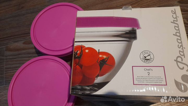 Набор 2 салатника с крышками