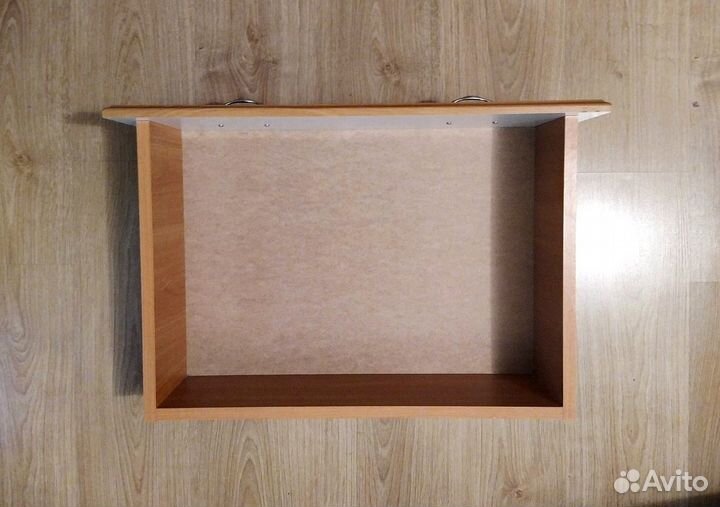 Ящик выдвижной с направляющим механизмом