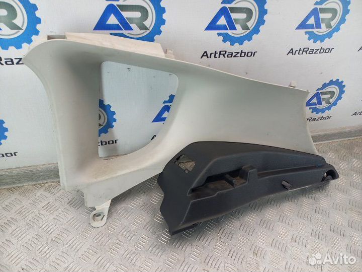 Обшивка задней стойки правой Peugeot 3008 1.6