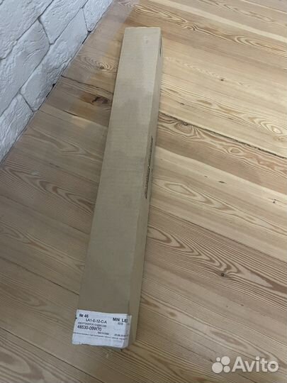 Toyota Corolla E18 Амортизатор задний LH RH