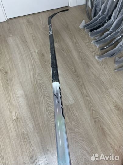 Клюшки хоккейные Bauer, CCM
