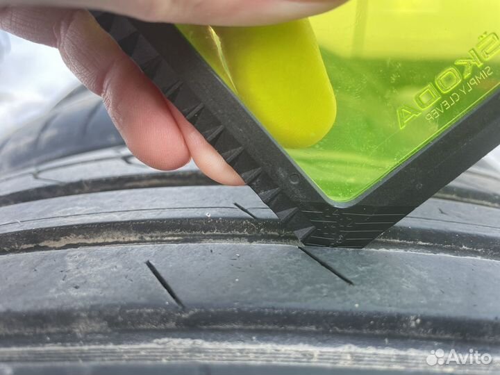 Goodride ZuperEco Z-107 235/50 R19