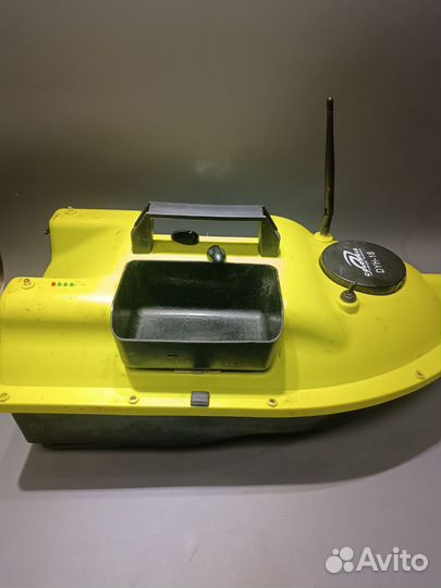 Прикормочный кораблик