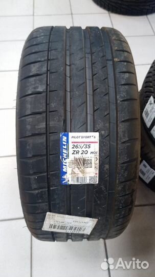 Michelin Pilot Sport 4 S 265/35 R20 99Y