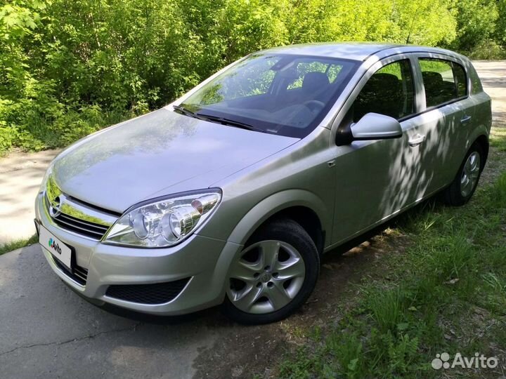 Opel Astra 1.6 AMT, 2011, 9 555 км