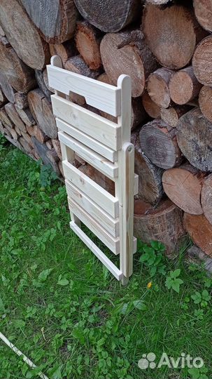 Деревянный стульчик