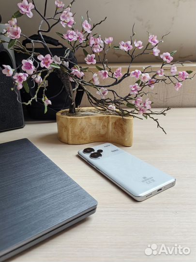 Xiaomi Redmi Note 13 Pro+, 8/256 ГБ