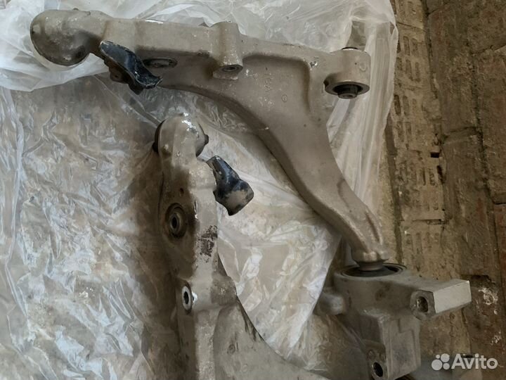 Рычаги передние нижние Infiniti FX37