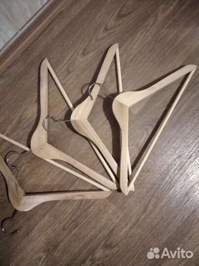 Плечики для одежды деревянные