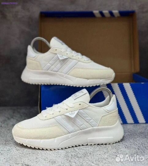 Женские кроссовки Adidas белые