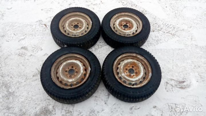 На Ваз R13 зимние шипованные
